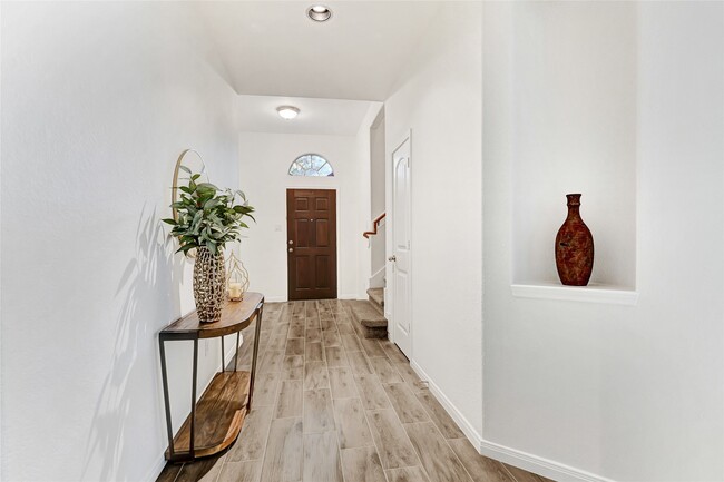 Building Photo - 31 Hearthwick Rd