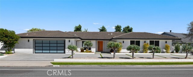 Primary Photo - 1628 Santiago Dr