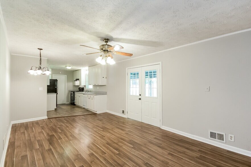 Building Photo - 3730 Sunny Hill Dr