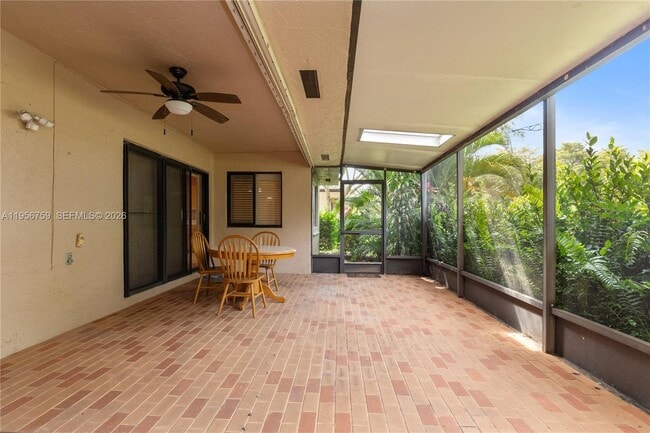 Building Photo - 9360 Chelsea Dr S