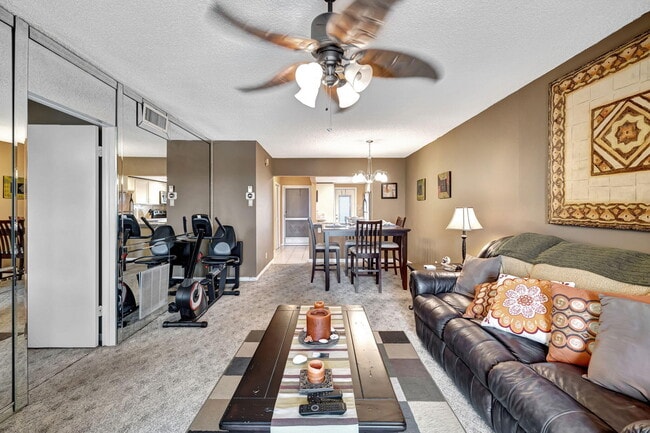 Building Photo - 2350 NE 14th Street Causeway