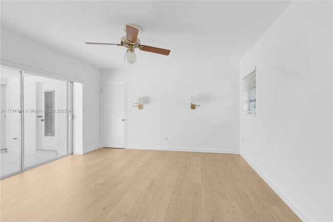 Building Photo - 13790 SW 80th Ave
