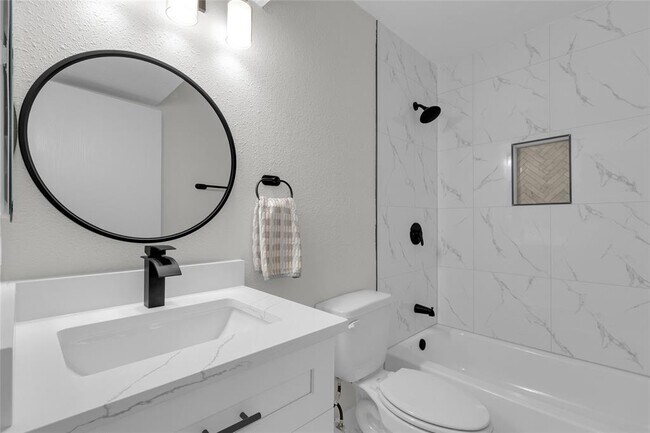 Building Photo - 18010 Santolina Ln