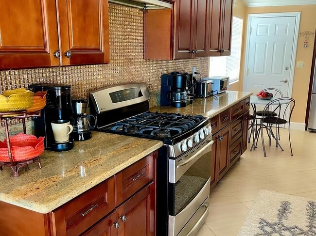 Building Photo - Stunning Woodland Hills Home with Sweeping Views