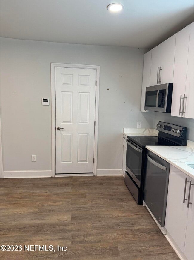 Building Photo - 2357 College St