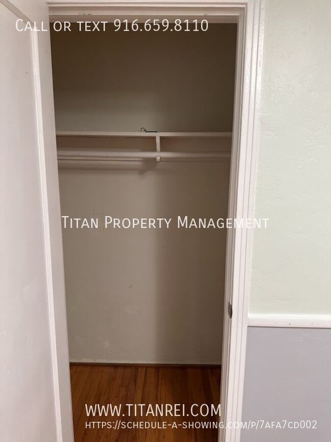 Building Photo - 5974 11th Ave