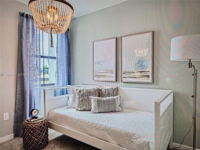 Building Photo - 271 NE 16th St