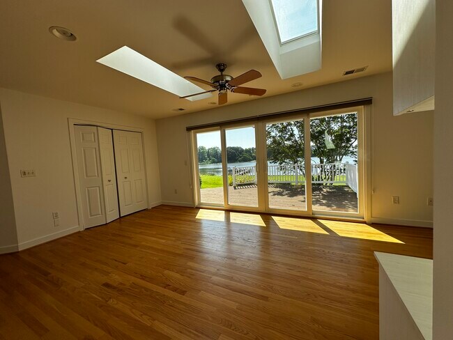 Building Photo - 705 Whitehall Plains Rd