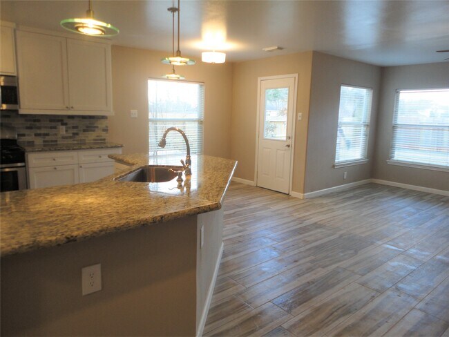 Building Photo - 18142 Flower Grove Ct