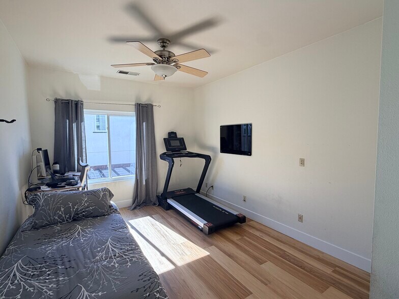 3rd Bed - 4135 Stanley Blvd