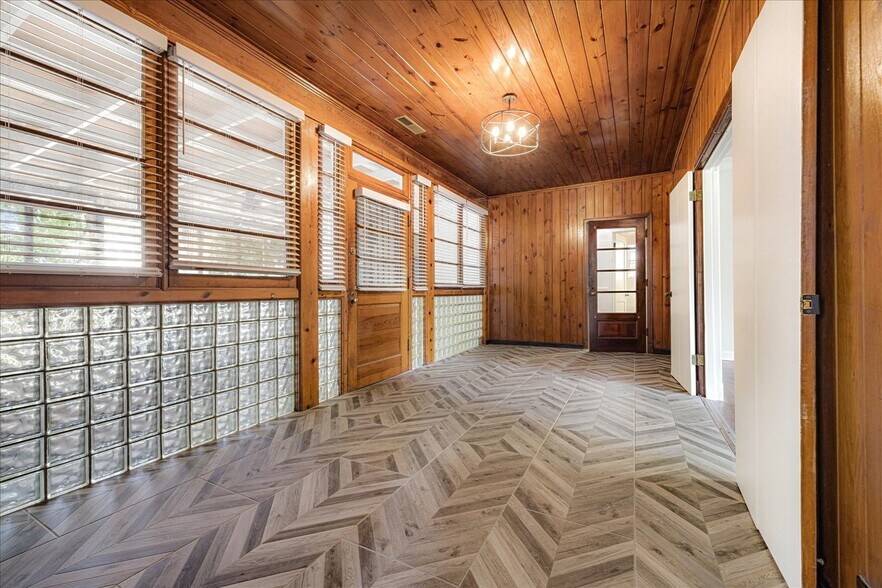 Building Photo - 171 Palisade St