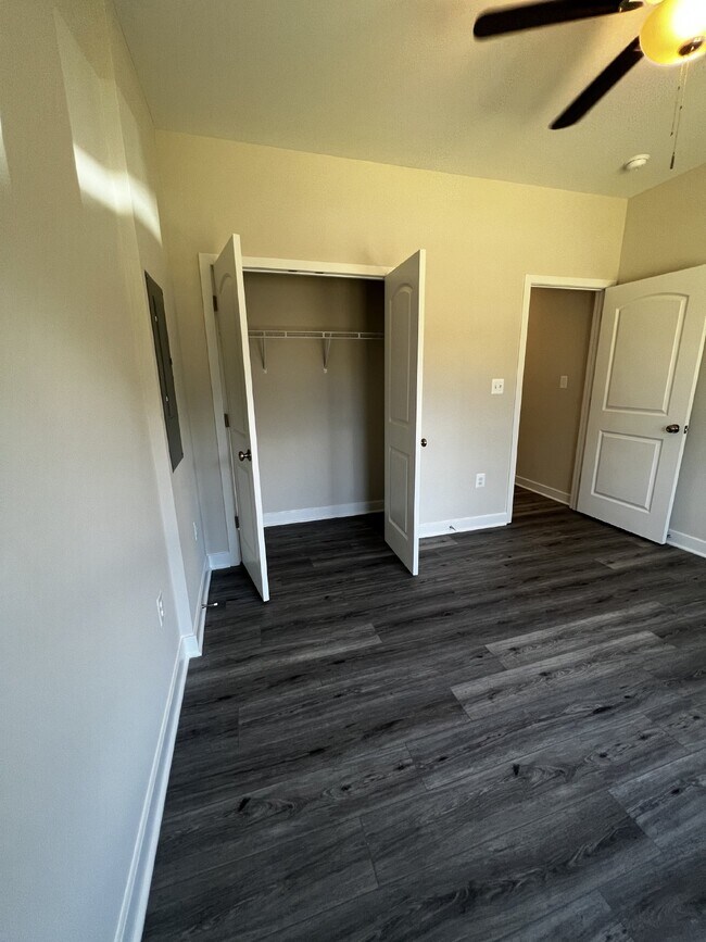 Building Photo - 38 Meadow View Ln