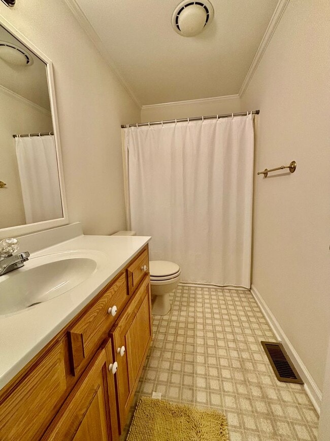 Building Photo - 2 Bedroom, 2 Bathroom Home Available in Ca...