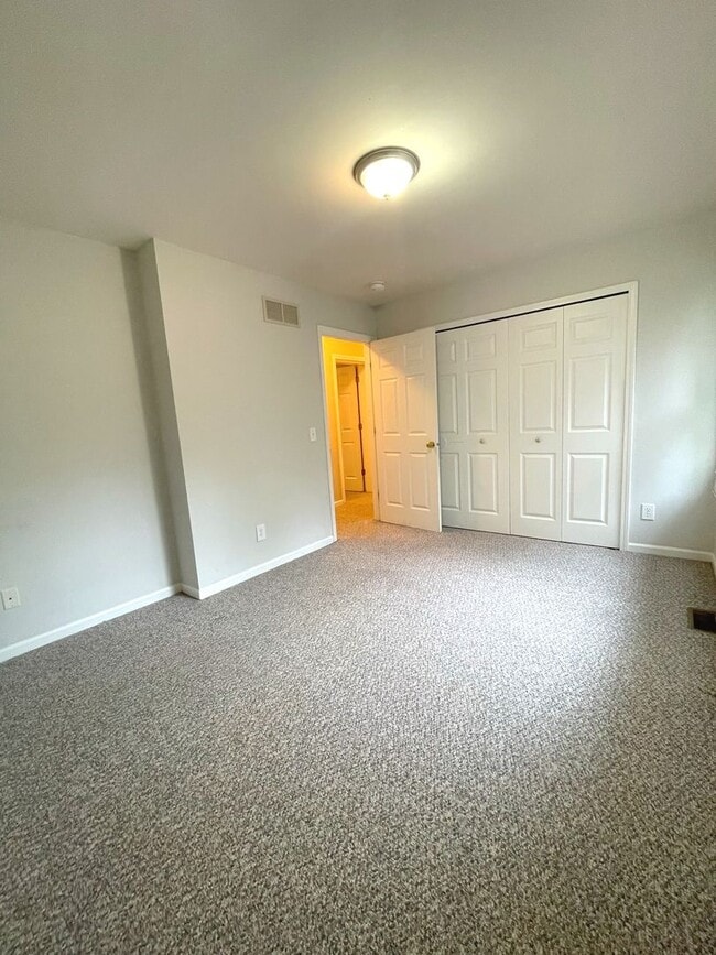 Building Photo - 230/232 Brookridge Rd.