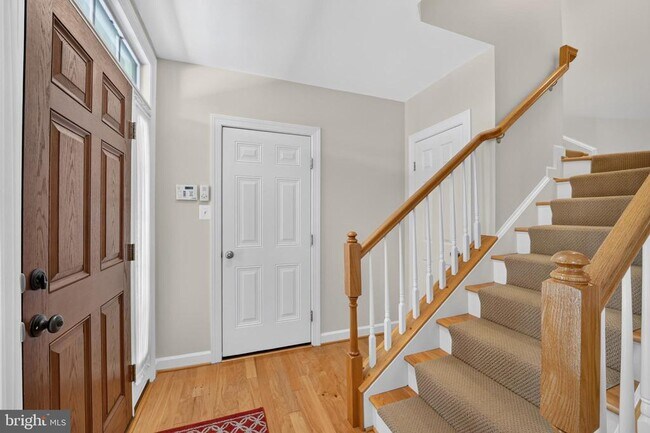 Building Photo - 30 Sharpstead Ln