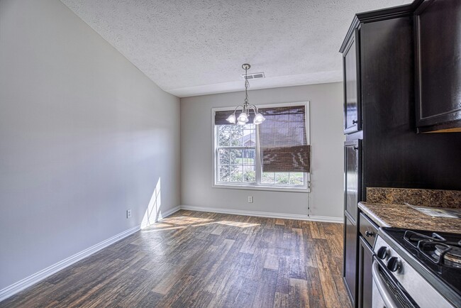 Building Photo - 4823 Penrose Dr