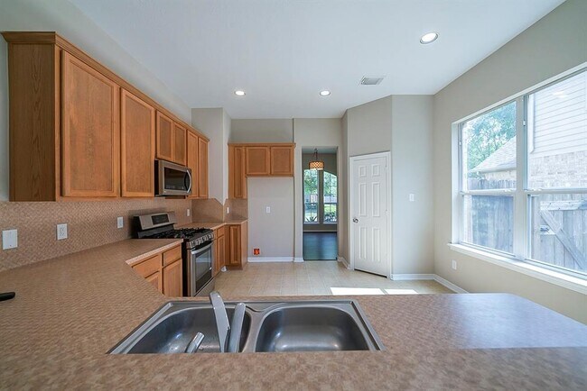 Building Photo - 1023 Casting Springs Way
