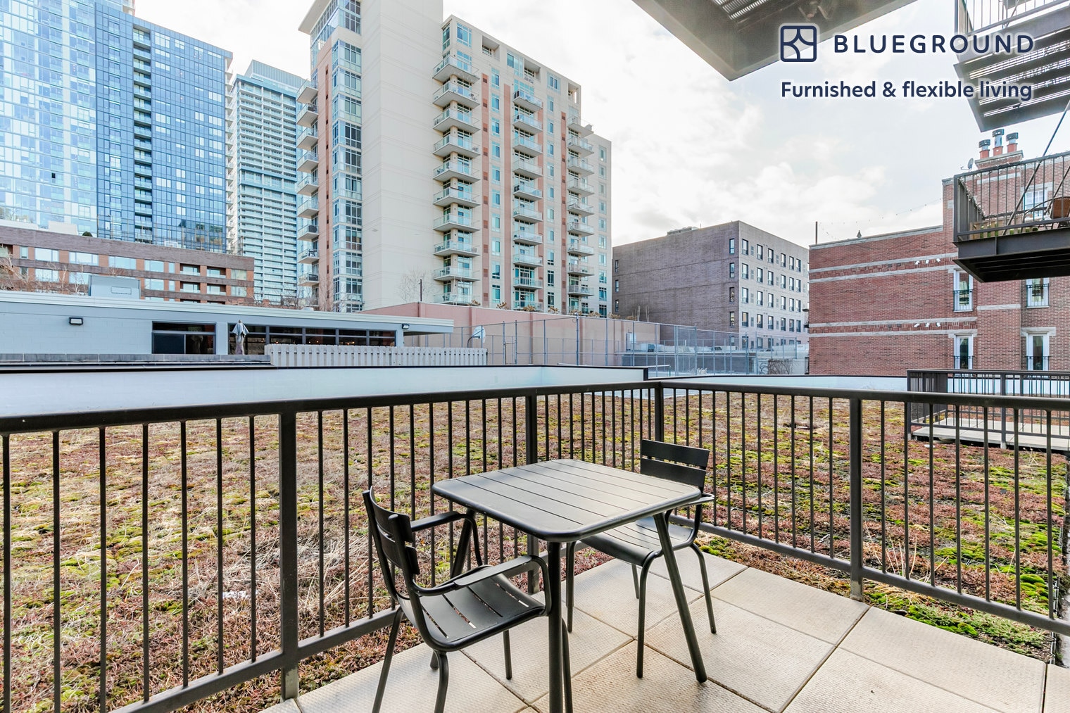 Building Photo - 211 W Scott St