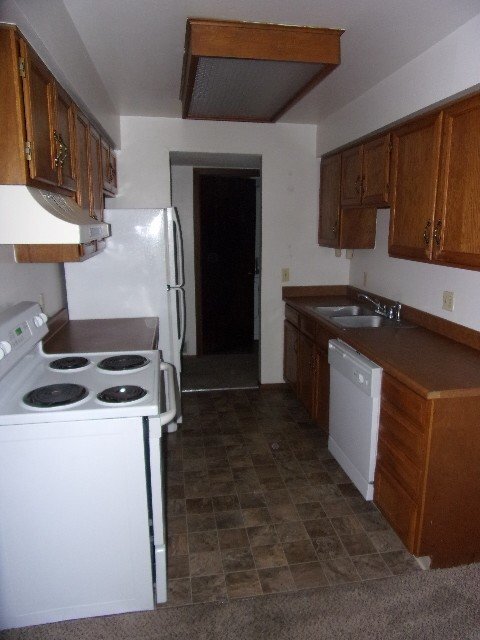 Building Photo - Victoria Crossing - 1 Bedroom - 1 Bathroom Condo.