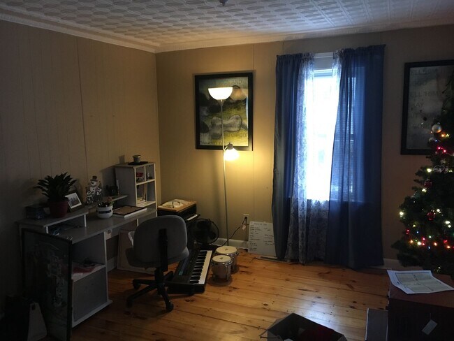 Building Photo - 11-13 Lafayette Street