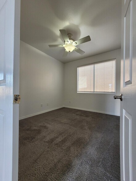 Building Photo - 5926 Silver Trace Ct