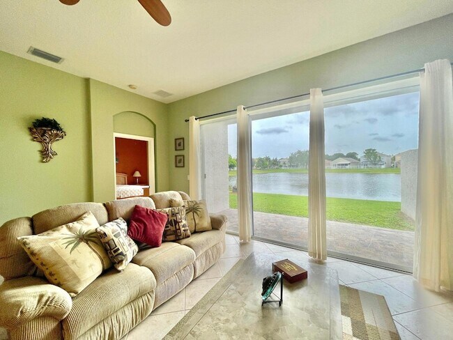 Building Photo - 137 Canterbury Pl