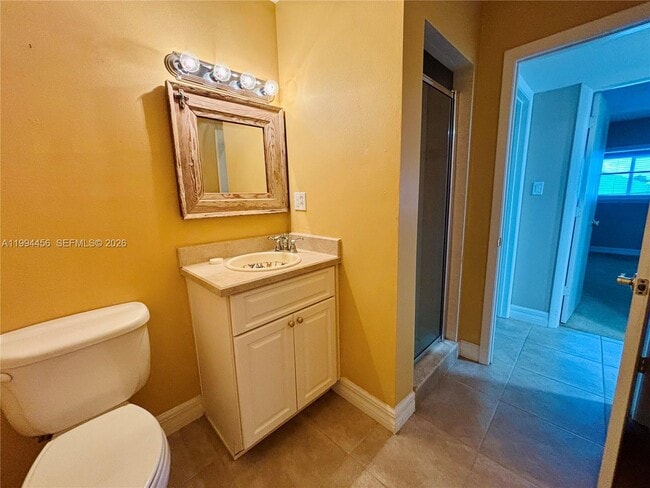 Building Photo - 1323 Bayshore Dr