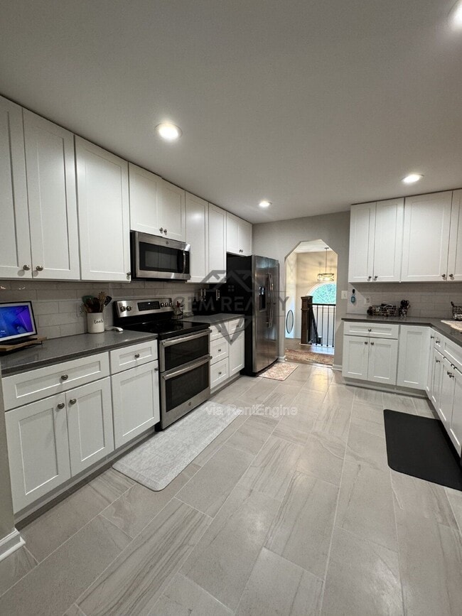 Building Photo - 21 Countryside Dr