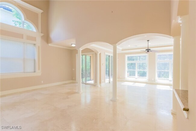 Building Photo - 2915 Coco Lakes Dr