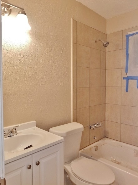 Building Photo - 12116 Hoblitzelle Dr