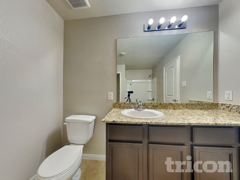 Building Photo - 20017 Woodrow Wilson St