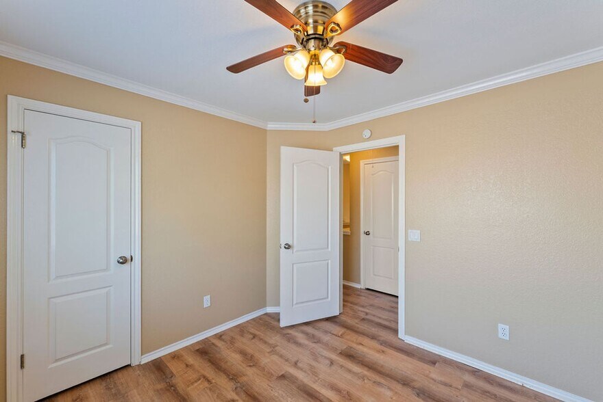 Building Photo - 1217 Stepp Bend