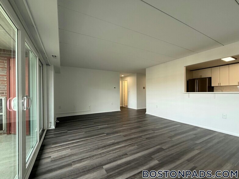 Building Photo - 53 Hill Rd