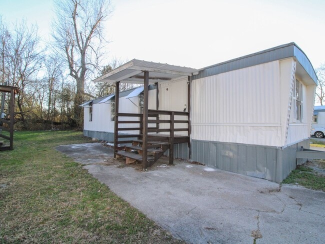 Building Photo - 36 Simmons Cir