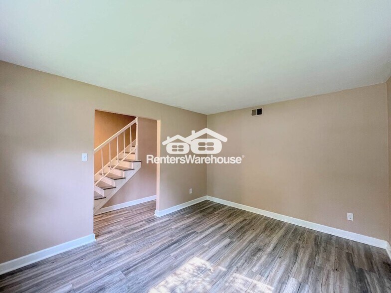 Building Photo - 5736 Avalon Woods Dr