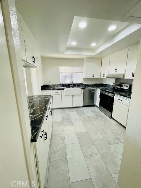 Building Photo - 34096 Alcazar Dr