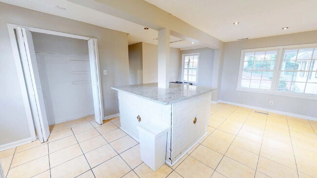 Building Photo - THE UNION GROVE | Gorgeous renovated home in Lithonia featuring large common areas, a spacious ki...