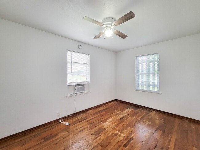 Building Photo - 409 N Parrish St