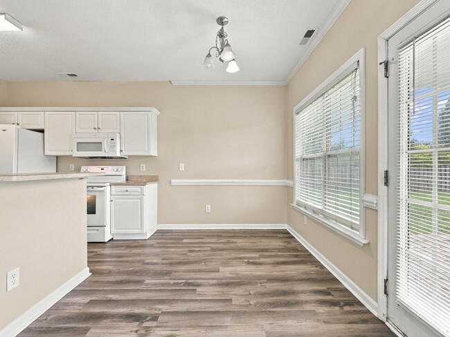 Building Photo - 116 Spring Leaf Ln