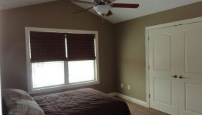 Building Photo - 205 Dropseed Dr