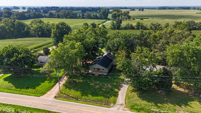 Building Photo - 2915 Sidonia Rd