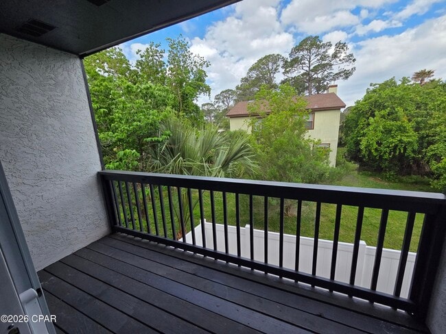 Building Photo - 7125 N Lagoon Dr