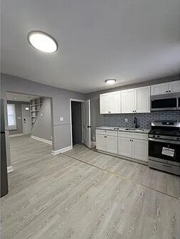 Building Photo - 2 Bedroom Plus Basement