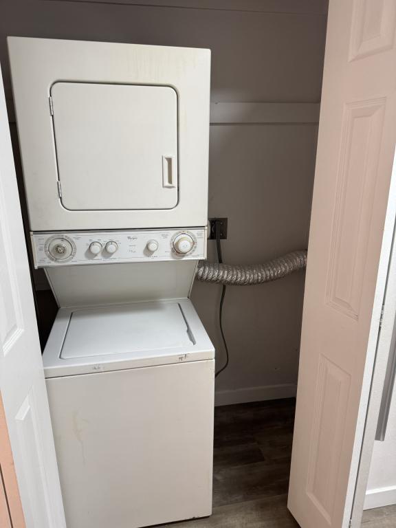 Building Photo - 3068 S Delaware St