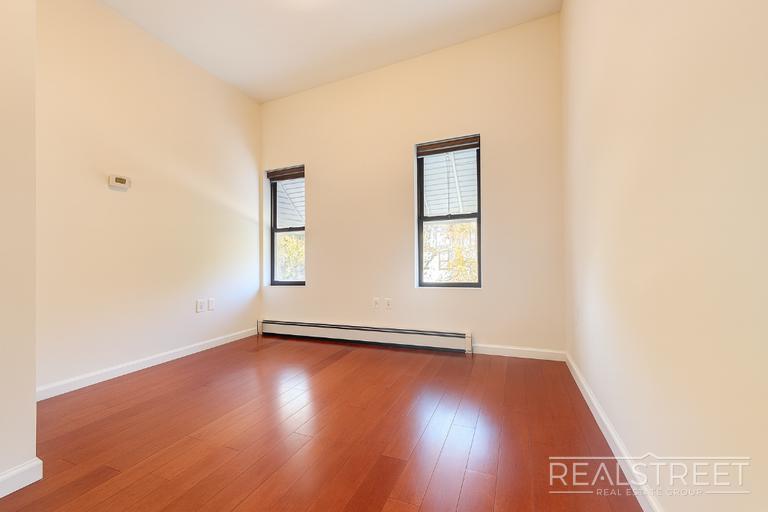 Building Photo - Lovely 3 Bed in Bed Stuy!