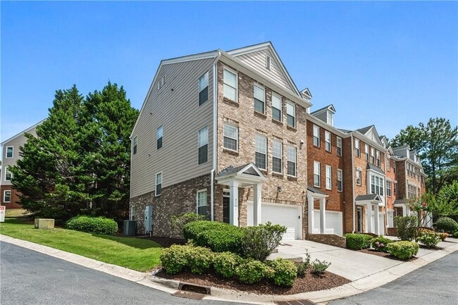 Building Photo - 4721 Creekside Villas Way