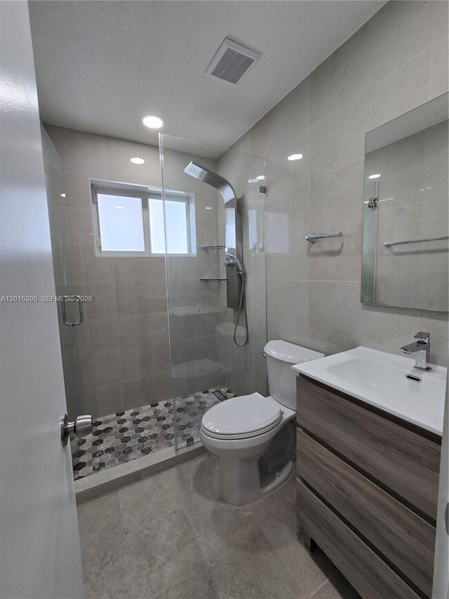 Building Photo - 1417 W 40th St