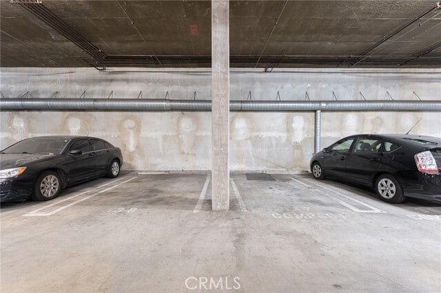 Building Photo - 5350 White Oak Ave