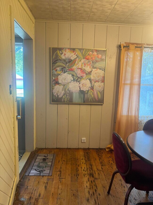 Building Photo - 13512 Venetian Dr