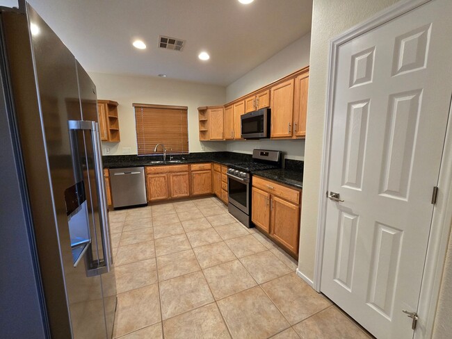 Building Photo - A Fabulous Single Story Home In Summerlin